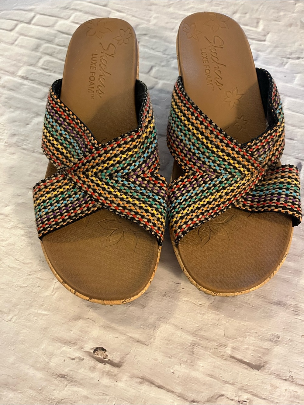Skechers Womens Cali Beverlee Delighted Wedge 38554 Rainbow
Sandals - size 10
